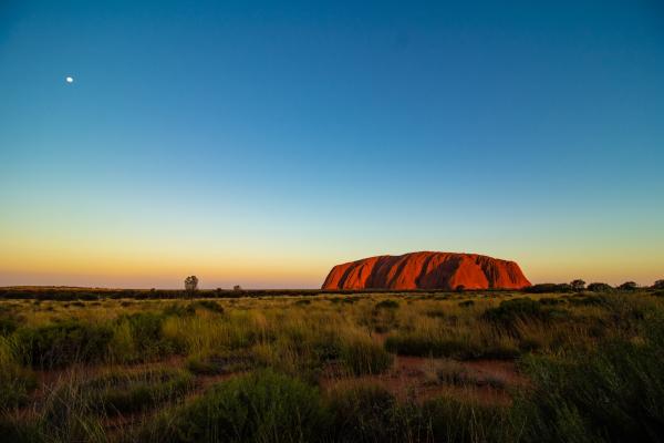 location-ayres-rock.jpg